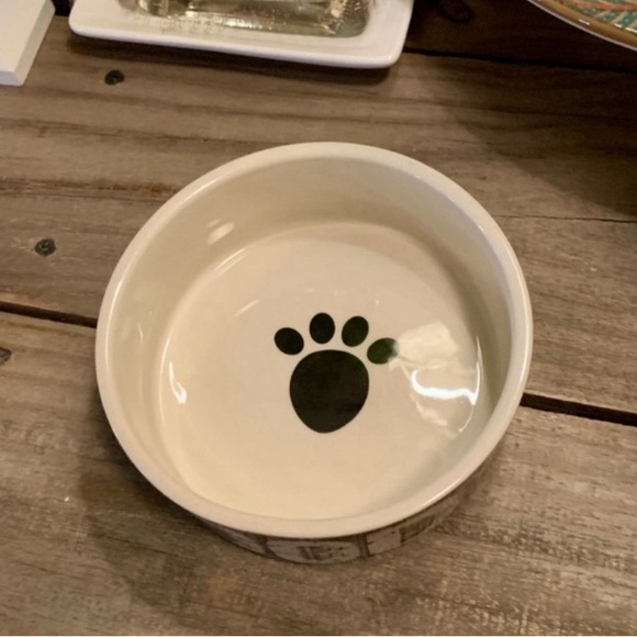 Pet Food Stoneware
Dish Bowl
Dog ~ Cat~Farmhouse~cottage~rustic - Picture 3 of 6